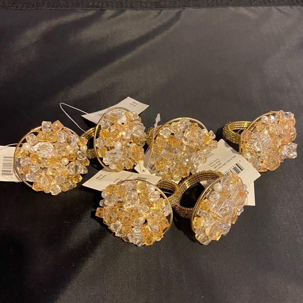 Bed, Bath and Beyond Crystal Napkin Rings Set of 6